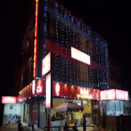 Redbell Suites Residency Kondotty 外观 照片