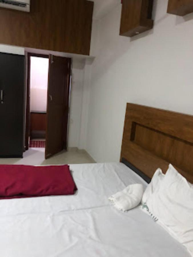 Redbell Suites Residency Kondotty 外观 照片