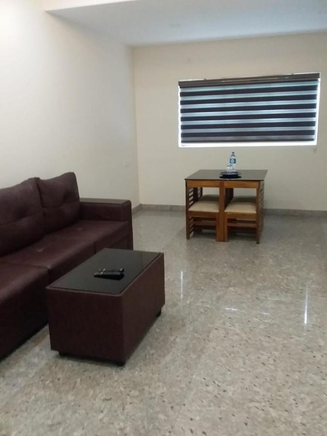 Redbell Suites Residency Kondotty 外观 照片